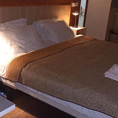 Athos Apartments Ниш Экстерьер фото
