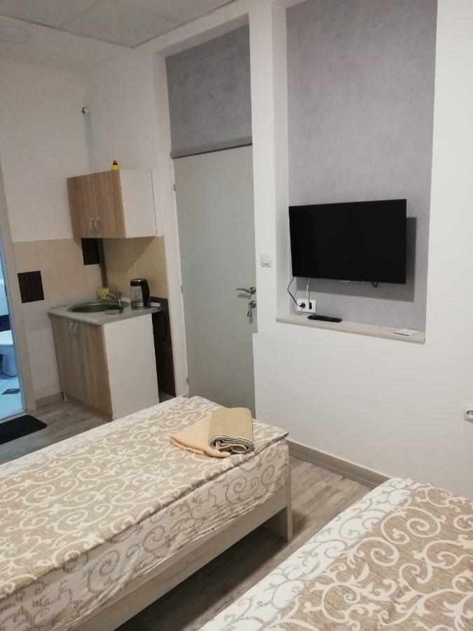 Athos Apartments Ниш Экстерьер фото