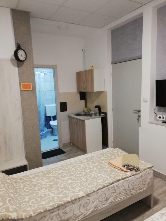 Athos Apartments Ниш Экстерьер фото
